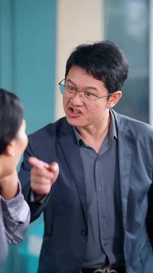 去父留子后大佬他发疯急红眼（100集）不用付费