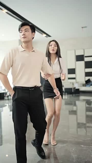 女总裁的近身高手(50集) 女总裁的近身高手(50集)太虐了