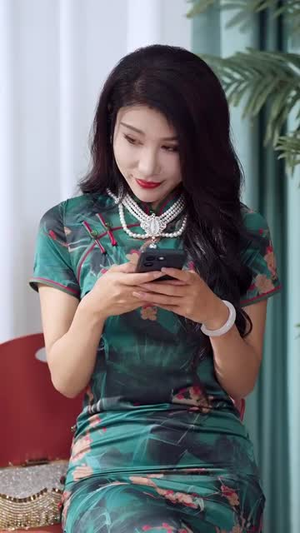觉醒后她不再沉默&上辈子苦够了这一世只为女儿(60集) 觉醒后她不再沉默&上辈子苦够了这一世只为女儿(60集)虐恋短剧
